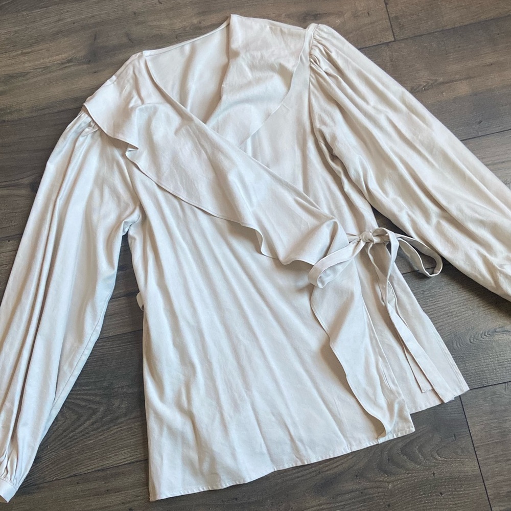 Ruffle Wrapped Blouse M/L - Picture 2 of 8